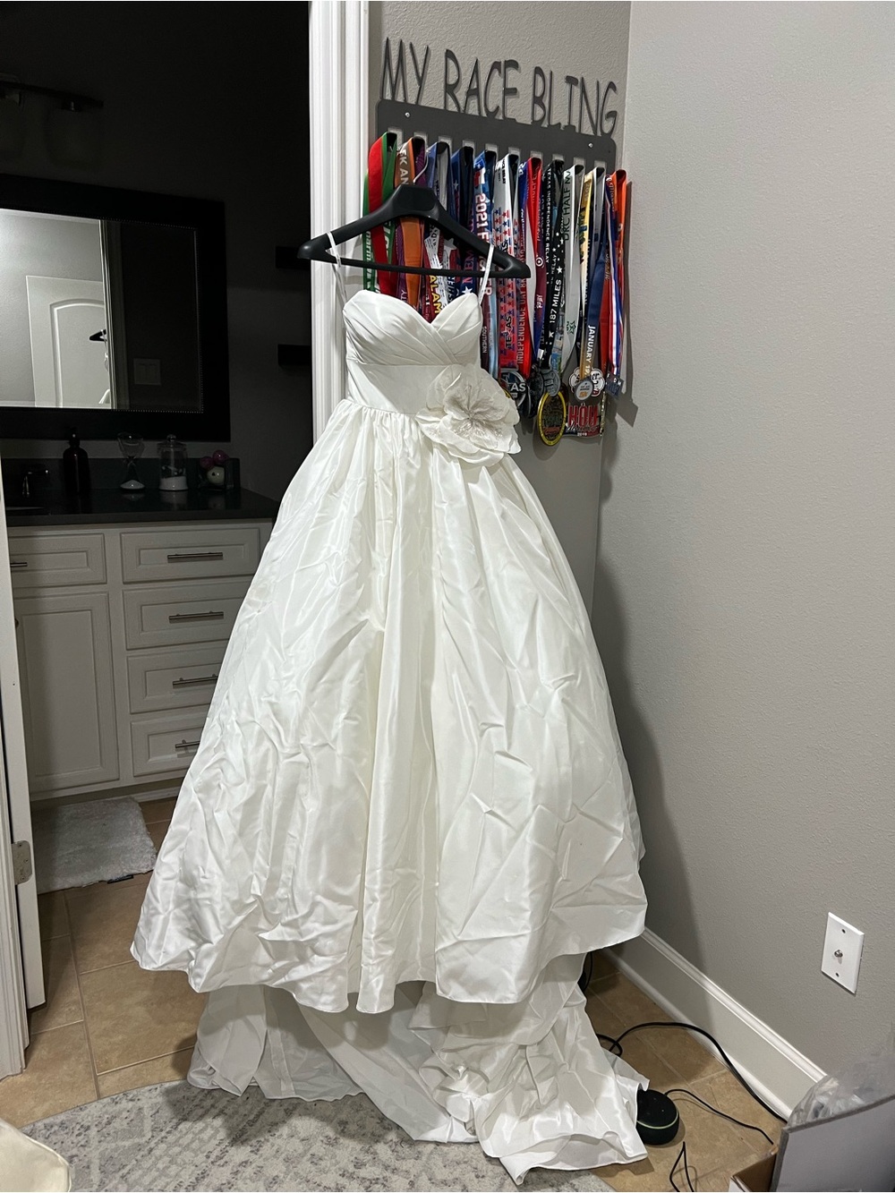 Wtoo Strapless Wedding Dress (Removable flower)